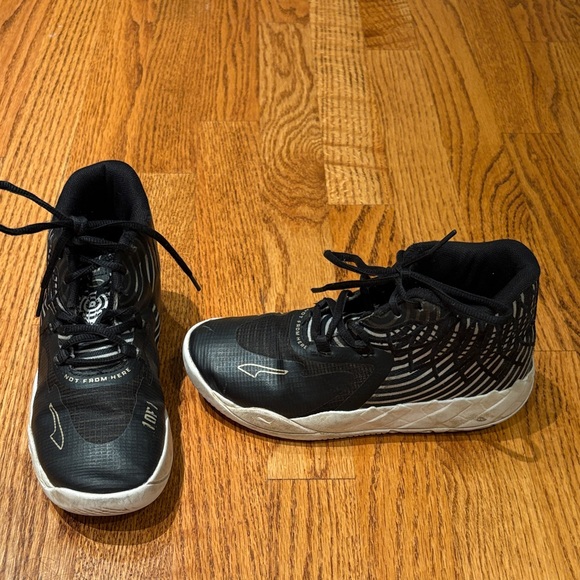 Puma LaMelo Boys Black Sneakers Size 3 - Picture 1 of 6